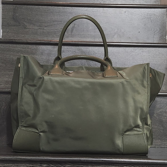 AUTH Tory Burch Olive Green LARGE Nylon Tote Bag - Picture 5 of 5